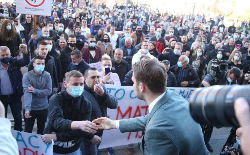 Protest ugostitelja u centru Banje Luke: Obratio im se Stanivuković